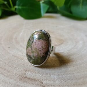 🟢 Anillo de Unakita: Equilibrio Emocional, Sanación y Visión
