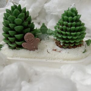 🕯️ Escenas Mágicas de Cera: Velas Decorativas de Ardillas y Piñas