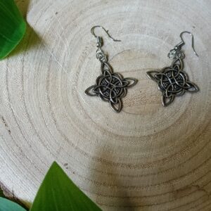 🛡️ Pendientes Nudo de Bruja (Witch Knot Earrings)
